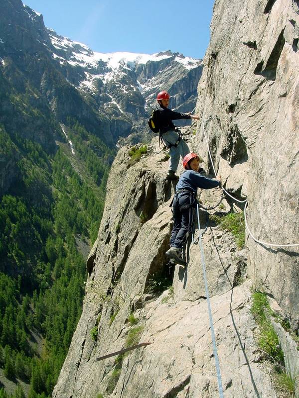 Via ferrata Grand Clot La Grave - Hautes Alpes ©Bureau des guides